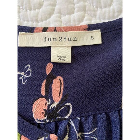 Fun2Fun Navy Blue Floral Print V-Neck Blouse Top Size Small NWOT - Picture 6 of 14